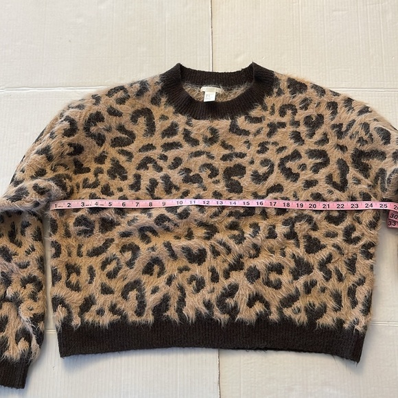 NWOT Leopard Print Brown Sweater - Picture 6 of 10